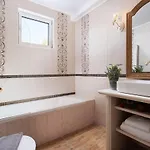 Aneli Luxury - Alexandra With Heated Pool Vila *