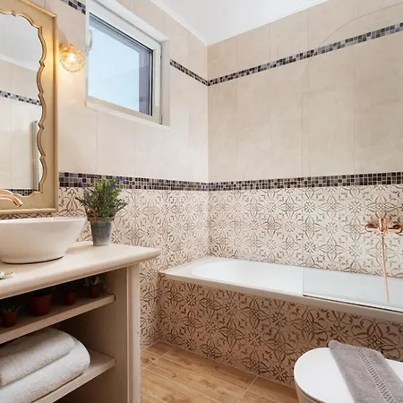 Aneli Luxury - Alexandra With Heated Pool
