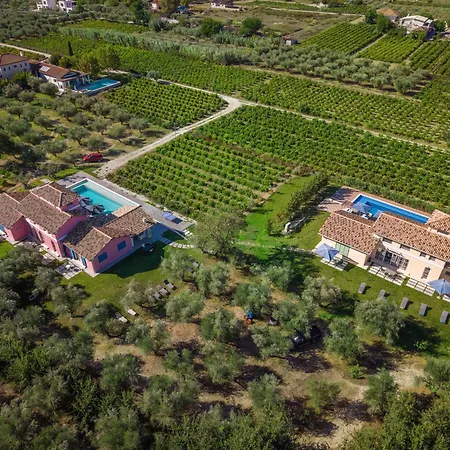 Aneli Luxury - Alexandra With Heated Pool Villa *